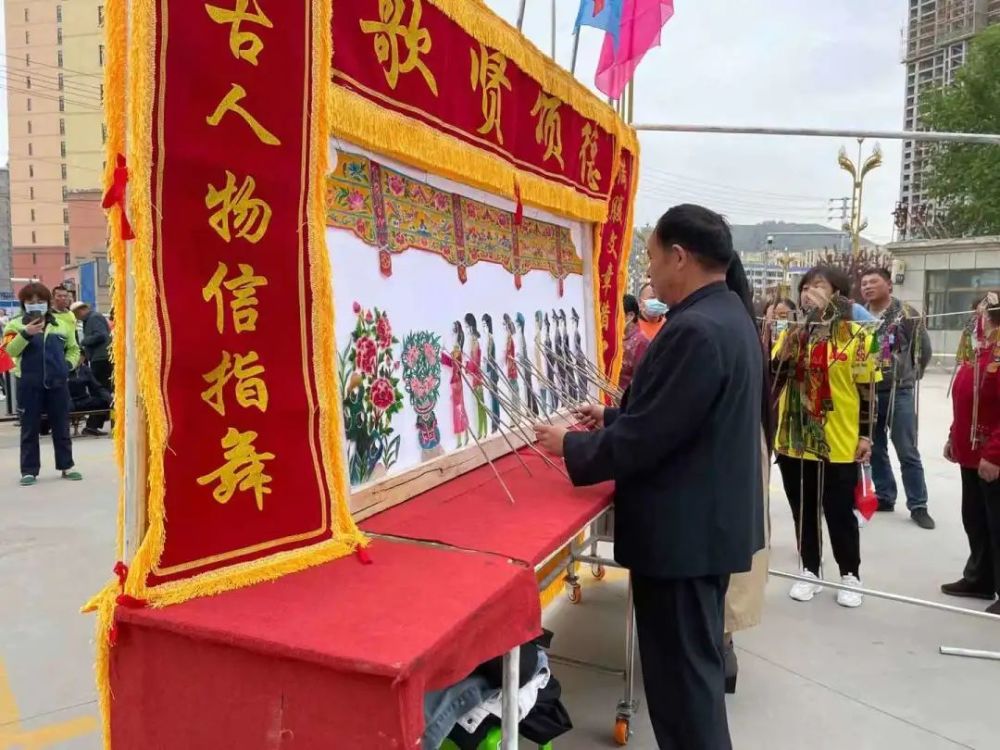 新澳門(mén)王中王期期中，揭秘彩票背后的秘密與策略，揭秘新澳門(mén)王中王彩票背后的秘密與策略，期期中探秘彩票世界