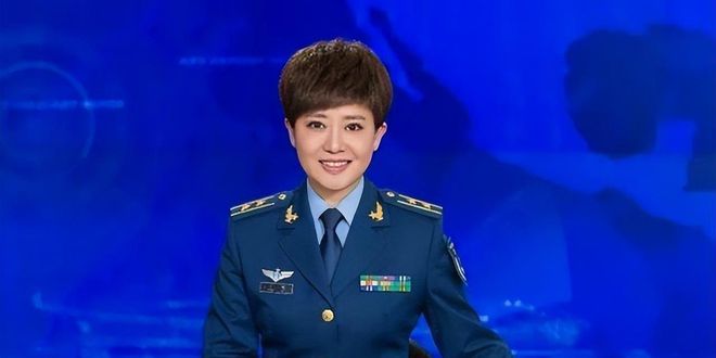 軍事節(jié)目女主持人，閃耀熒屏的星光，軍事節(jié)目女主持人，熒屏上的璀璨星光