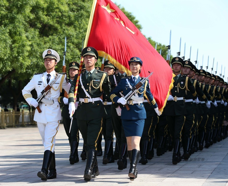檢閱女兵儀仗隊，榮耀與力量的展現，檢閱女兵儀仗隊，榮耀與力量的璀璨瞬間