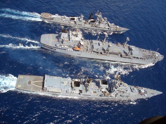 中國第三艘航空母艦下水，揭示強大國防新里程碑，中國第三艘航空母艦下水，國防實力再上新臺階