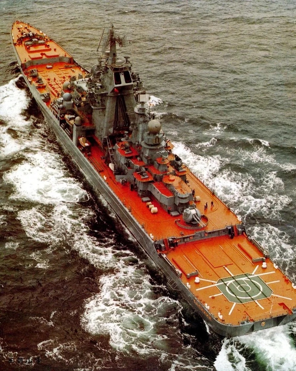 中國(guó)版基洛夫級(jí)巡洋艦，探索未來(lái)海上霸主之路，中國(guó)版基洛夫級(jí)巡洋艦，未來(lái)海上霸主之路的探索