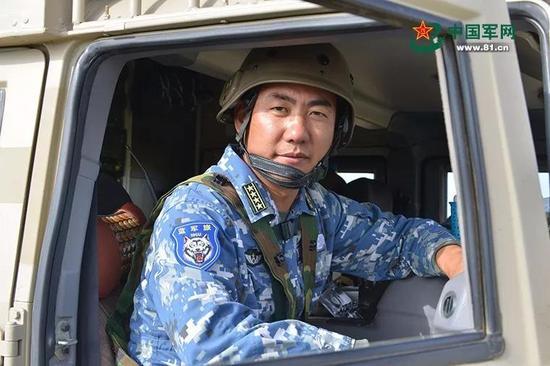滿廣志現(xiàn)在是什么軍銜？深度解析其軍事生涯及成就，滿廣志的軍銜與軍事生涯，深度解析及成就概覽