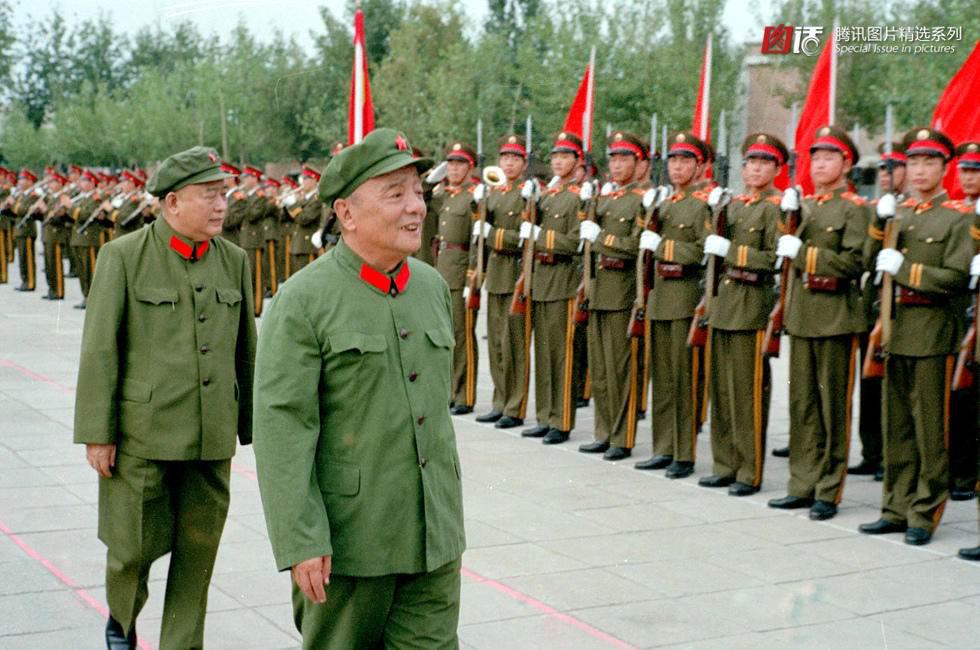 解放軍儀仗隊(duì)表演視頻，展現(xiàn)榮耀與力量，解放軍儀仗隊(duì)榮耀與力量的震撼表演視頻