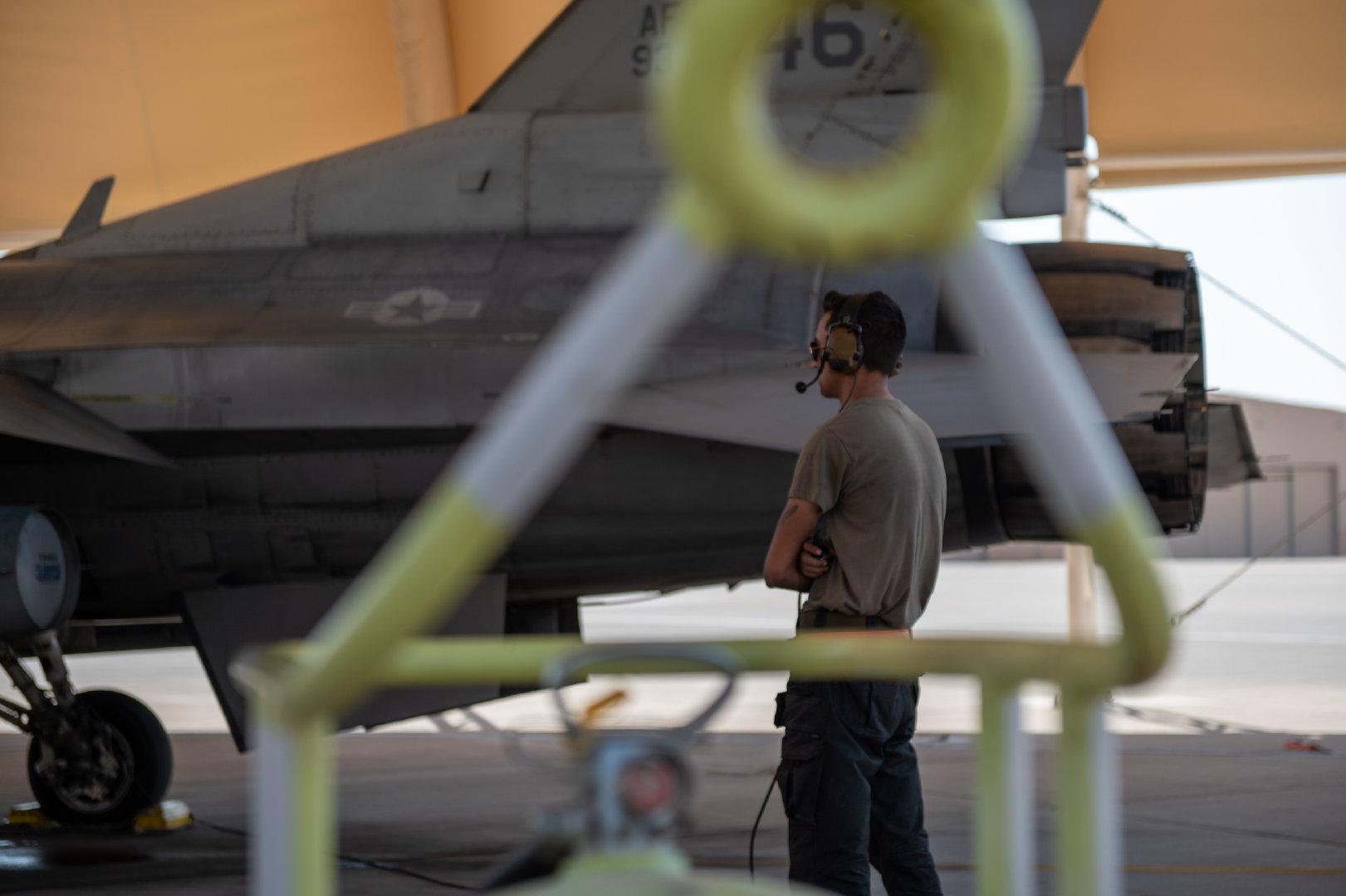 中國空軍戰(zhàn)機數(shù)量概覽，2022年的最新數(shù)據(jù)解讀，中國空軍戰(zhàn)機數(shù)量概覽，最新數(shù)據(jù)解讀及分析（2022版）