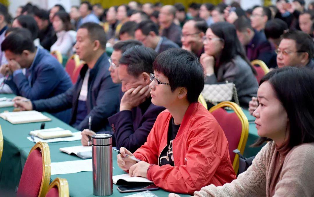 新聞報刊最新一期，深度解讀熱點(diǎn)事件，掌握最新資訊動向，新聞熱點(diǎn)深度解讀，掌握最新資訊動向