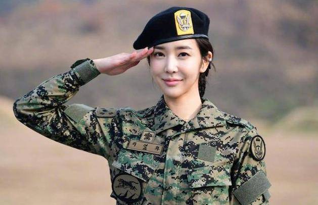 關(guān)于女兵征兵條件，探索未來的挑戰(zhàn)與機(jī)遇——以2024年為例，女兵征兵條件，探索未來挑戰(zhàn)與機(jī)遇——聚焦2024年展望