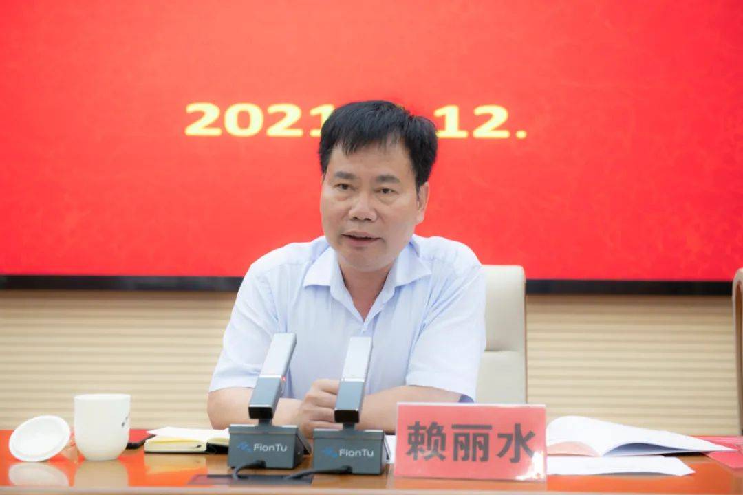 二四六香港資料期期中，深度解析與SEO優(yōu)化策略，深度解析香港期期中資料，SEO優(yōu)化策略揭秘