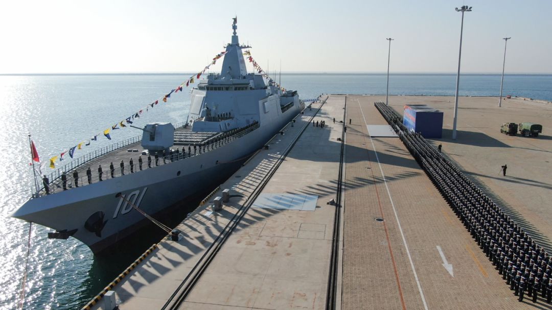 重磅新聞揭秘中國海軍新里程碑，055三號艦正式入列命名儀式盛大舉行，中國海軍新里程碑，055三號艦盛大命名儀式舉行
