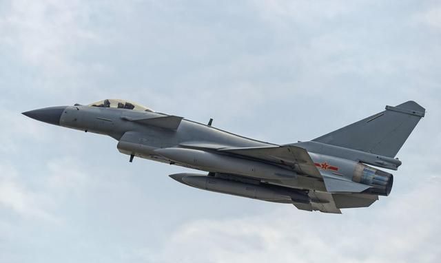 揭秘殲-10戰(zhàn)斗機高清大圖，性能、特點與全球地位，殲-10戰(zhàn)斗機深度解析，高清圖像、性能特點與全球地位
