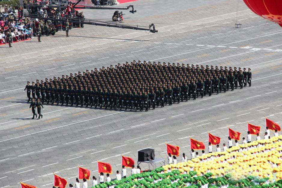 回顧歷史，紀(jì)念輝煌——2009年國慶閱兵盛典，回顧歷史，輝煌永銘——紀(jì)念2009年國慶閱兵盛典