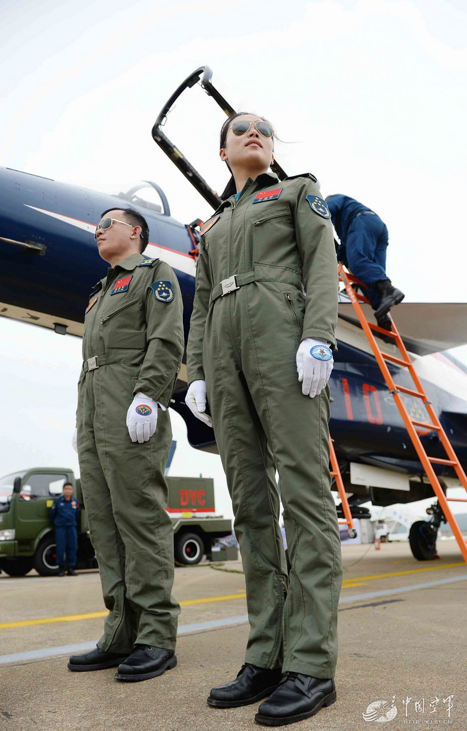 揭秘殲-10女飛行員神秘事件，真相探尋與反思，揭秘殲-10女飛行員神秘事件，探尋真相與反思之路