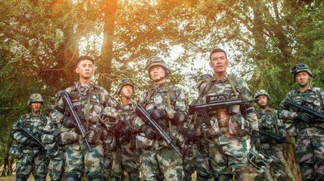 鐵血軍事小說免費閱讀，探索戰(zhàn)火紛飛的英雄世界，鐵血軍事小說免費閱讀，戰(zhàn)火英雄世界探索之旅