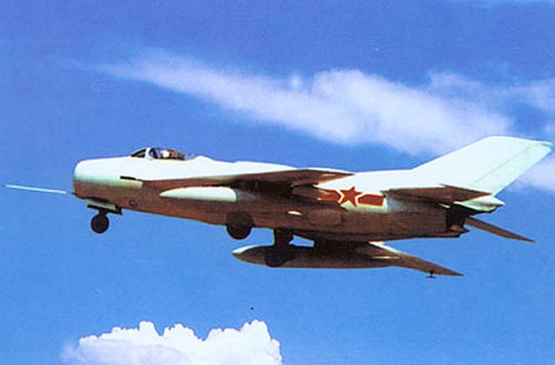 殲-12戰(zhàn)斗機，中國空軍的重要里程碑，殲-12戰(zhàn)斗機，中國空軍發(fā)展的重要里程碑